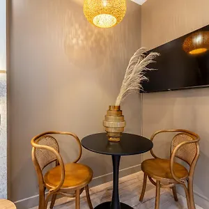 Sweett - Pavillon Madeleine Appartement